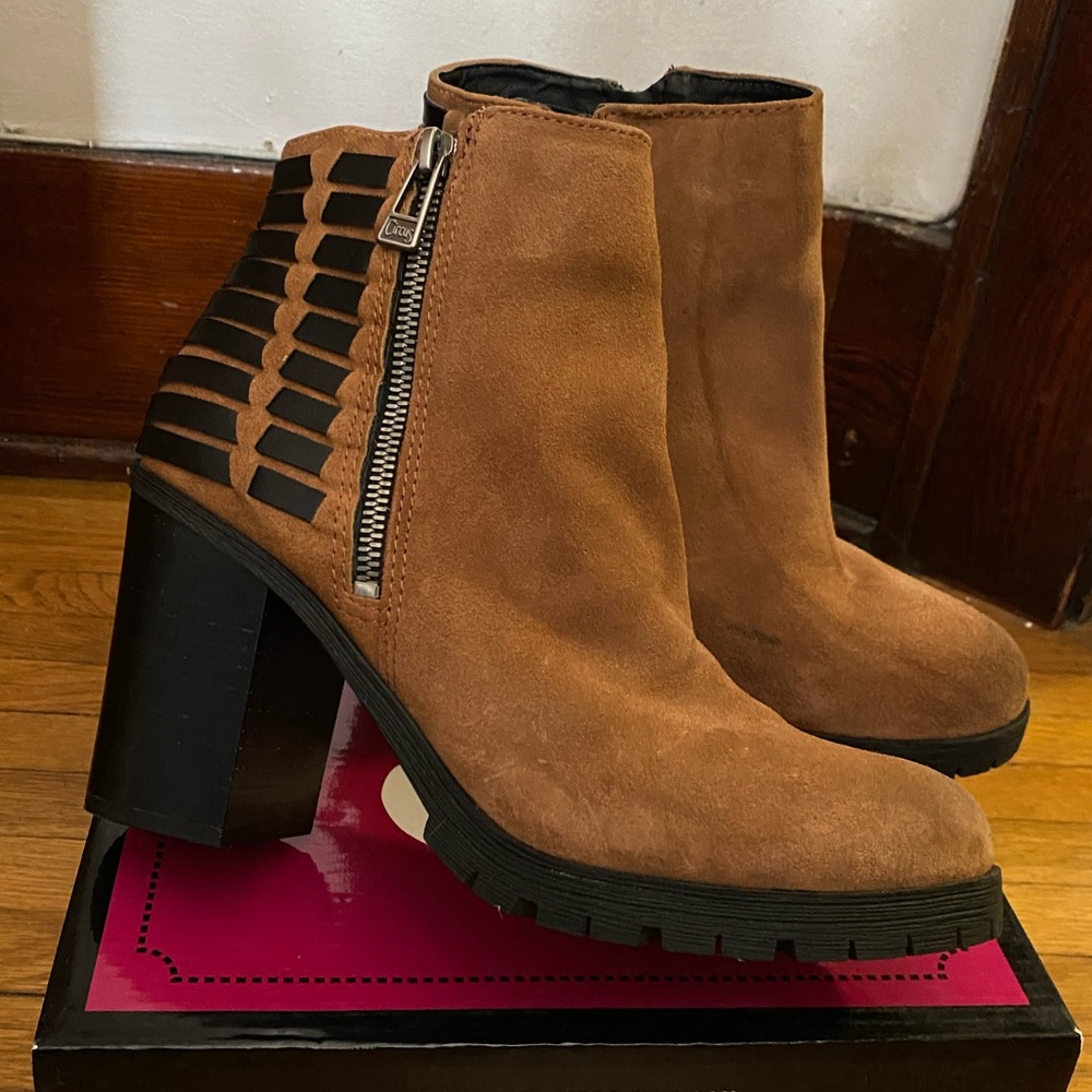 Sam Edelman Dover Ankle Boots - saddle brown suede